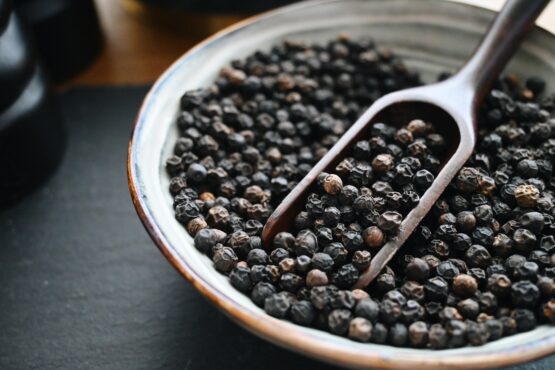 Indonesian Black Peppercorn - Image 2